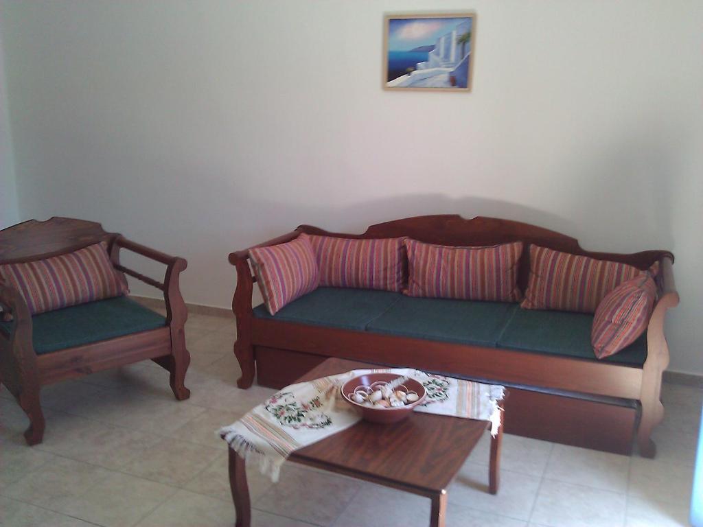 Agnanti Apartments Вати Екстериор снимка