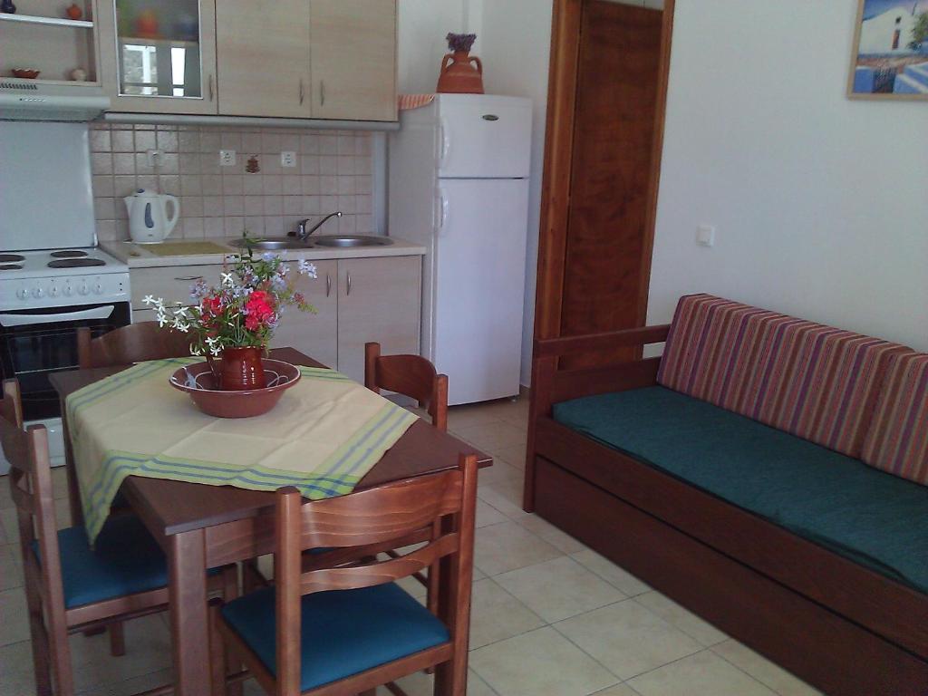 Agnanti Apartments Вати Стая снимка