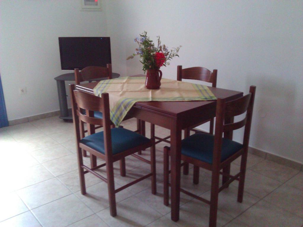 Agnanti Apartments Вати Стая снимка